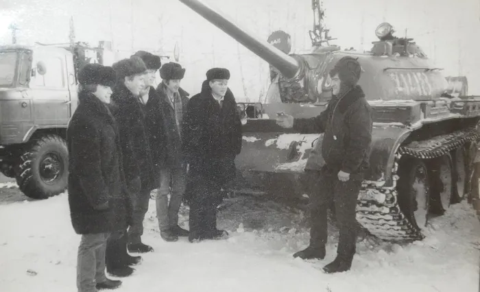 в-80-е-военная-технмка-в-Сорокино